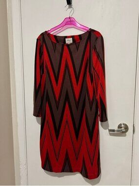 Red and brown zigzag patterned dress
